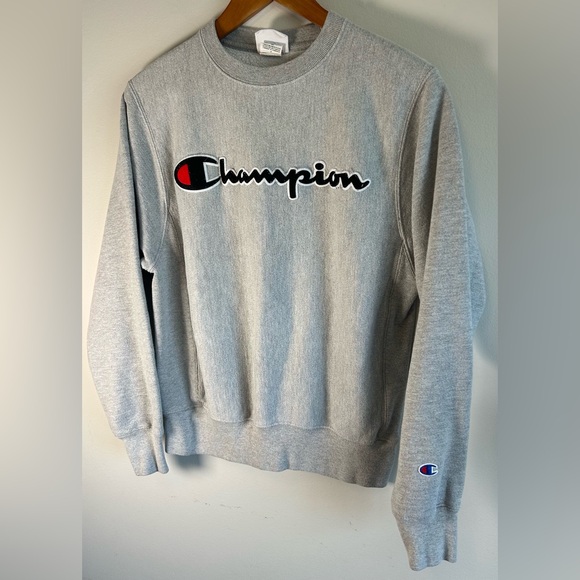 Champion Reverse Weave Mens Crew Neck Sweater Embroidered Spell-out Gray Size S - Picture 3 of 8